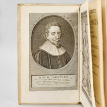 Load image into Gallery viewer, De iure belli ac pacis libri tres, cum annotationibus selectis Ioann …