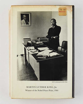 KING, Martin Luther, Jr. Where Do We Go from Here: Chaos or Community? [[bmid:2121448b]]