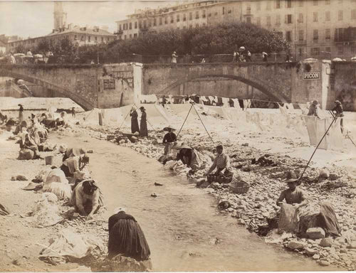 Nice, washing clothes in the dry bed of river