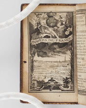 Load image into Gallery viewer, DESNOS, Louis-Charles. Etrennes utiles et nécessaires aux commercans et voyageurs ou indicateur fidèle enseignant toutes les routes royales et particulières de la France, et les chemins de communication qui traversent les grandes routes … dédiées au…