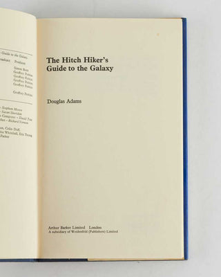 ADAMS, Douglas The Hitch Hiker's Guide to the Galaxy. [[bmid:2123737b]]