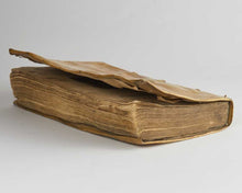 Load image into Gallery viewer, LIPSIUS, Justus. De cruce libri tres ad sacram profanamque historiam utiles: unà cum notis.