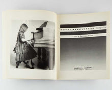 Load image into Gallery viewer, MAPPLETHORPE, Robert; Germano CELANT ( editor ). Robert Mapplethorpe fotografie. [[bmid:2125380c]]