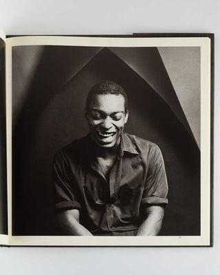 MAPPLETHORPE, Robert; Ntozake SHANGE ( introductory poem ). Robert Mapplethorpe Black Book. [[bmid:2125382g]]