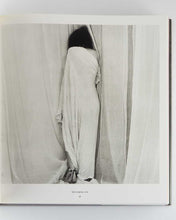 Load image into Gallery viewer, MAPPLETHORPE, Robert; Arthur C. DANTO ( essay ). Mapplethorpe. [[bmid:2125390g]]