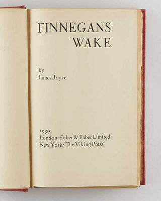 JOYCE, James. Finnegans Wake. [[bmid:2126691b]]